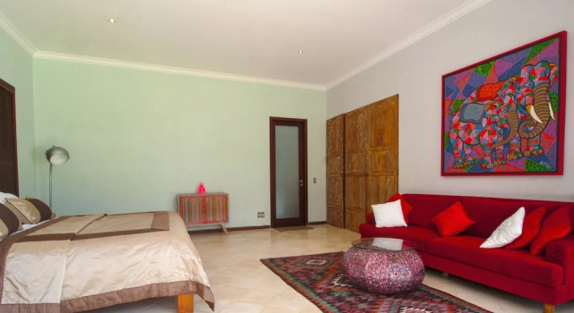 Вилла с 4 комнатами Villa Gita