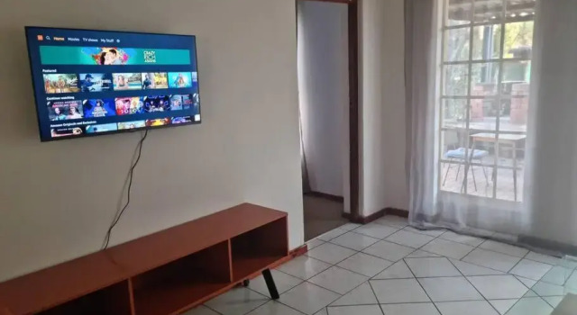 Countryside Garden Cottage, Sleeps 2, Boek Hotel Midrand 