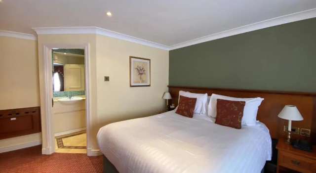Двухместный номер Superior Crowne Plaza East Midlands Airport by IHG
