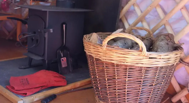 The Tall Pines Yurt, Book Hotel Helmsdale 