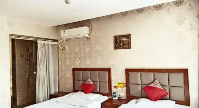 Люкс Niufeng Hotel (Chongqing Jiangbei International Airport Air Port Plaza Metro Station Store)