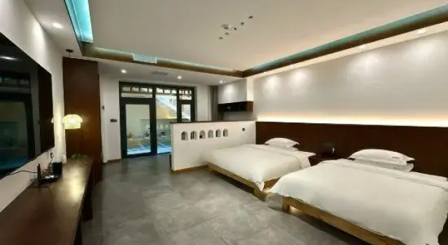 Люкс Yilv Yunge Homestay (Tekes Bagua City)