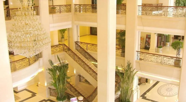 Howard Johnson Regal Court, Забронировать Отель Бизнес-отели Чаоян, 4* 5*