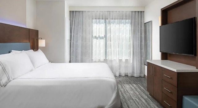 Номер Standard с красивым видом из окна EVEN Hotel Alpharetta - Avalon Area by IHG