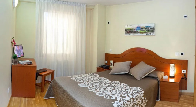 Oyo Hotel Villa De Lerma, Забронировать Отель Лерма Burgos Province, рядом с Пассаж герцога де Лерма
