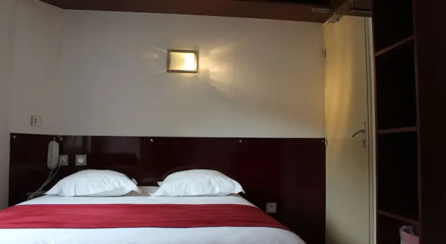 Номер Economy Hôtel des ARTS Aix