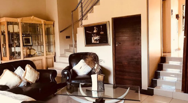 Jay and Bee Guesthouse, Забронировать Гостевой дом Вествиль Дурбан