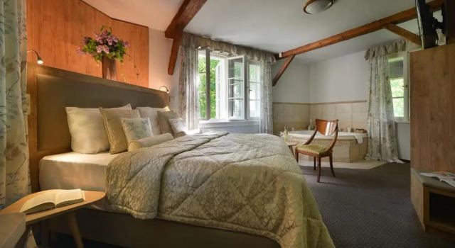 Вилла Chateau Loucen Garden Retreat