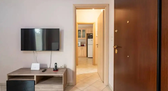 "whole House in Kolonos, Centre of Athens"
