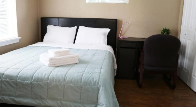 Quiet, clean and comfortable room, Buchen Sie Pension Northgate Seattle