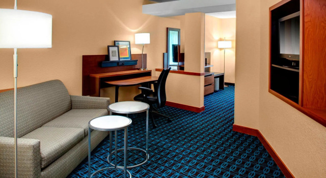 Двухместная студия Fairfield Inn & Suites by Marriott - Emporia