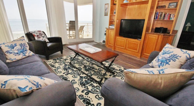Daytona White Surf 405 Apartment 2, Забронировать Апартаменты/квартира Дейтона-Бич Daytona Beach Area, рядом с Церковь для автомобилей в Дейтона-Биче