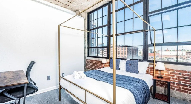 Stunning Architect Loft by Cozysuites, Book Lejlighed Saint Louis Missouri