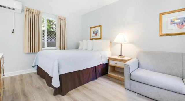 Студия Palm Crest Resort Motel