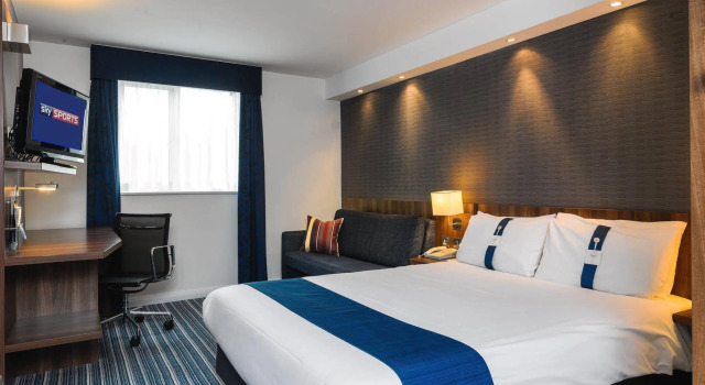 Holiday Inn Express London Gatwick - Crawley by IHG, Забронировать Отель Отели Исторического графства Суссекса 3 звезды, 3*