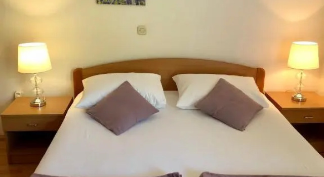 Двухместный номер Standard с балконом и с видом на сад Hotel B&B CHAMBERLAIN