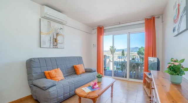 Modern 1-bedroom Apartment With Terrace