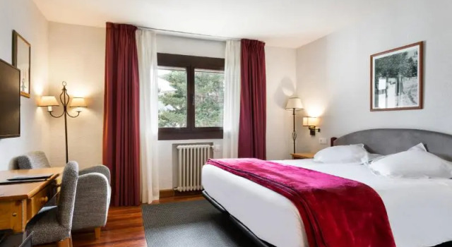 Двухместный номер Standard с балконом SNÖ Hotel Formigal