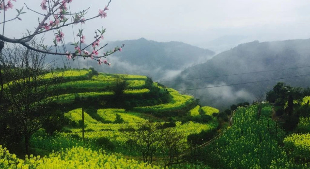 Zhapingtan Teacher Hu Inn, Rezerwuj Hotel Hotele w Shangrao z parkingiem, Parking