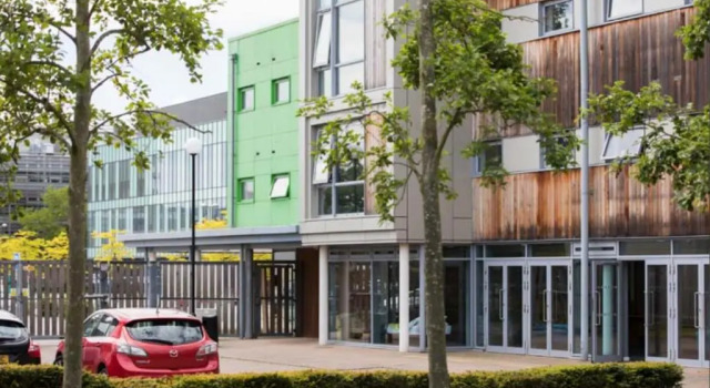 Bright Rooms for STUDENTS Only - Bedford, SK, Забронировать Отель Бедфорд Бедфордшир, рядом с Priory Country Park