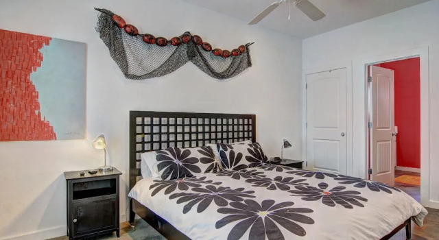 Mango and Cash 80vw 4 Bedrooms 4.5 Bathrooms Home