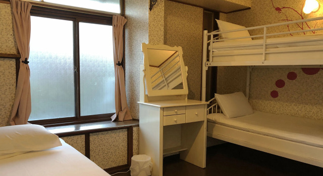 Четырёхместный номер Hostel Yume-Nomad Kobe