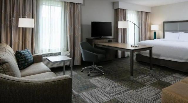 Люкс Hampton Inn & Suites-Hudson Wisconsin