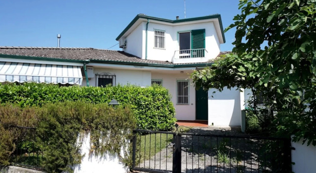 Modern Villa in Porto Santa Margherita, Забронировать Вилла Каорле Линьяно-Ривьера