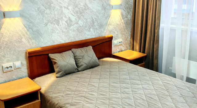 Apartments on Karamzin street 18, Reserva ahora Apartamento Hoteles en Krasnoyarsk con aparcamiento, Aparcamiento