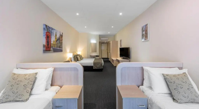 Семейный номер Executive Adelaide Granada Motor Inn