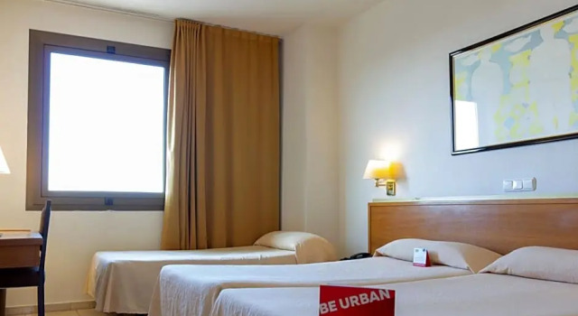 Трёхместный номер Standard Novotel Valencia Lavant