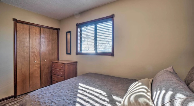 Branson West Condo Rental w/ Pool Access!, Забронировать Апартаменты/квартира Отели Table Rock Lake с парковкой, Парковка