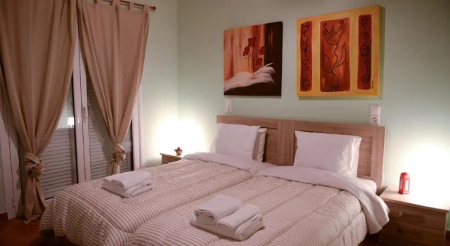 Patras Cozy Lodge, Prenota Hotel Hotel a Peloponneso con parcheggio, Parcheggio