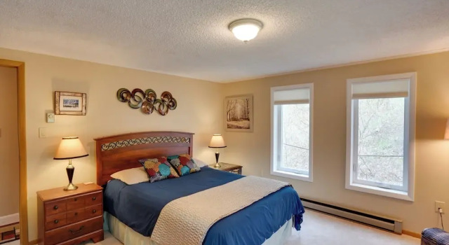 Коттедж Catskills Home, 5 Mins to Windham Mtn Resort!