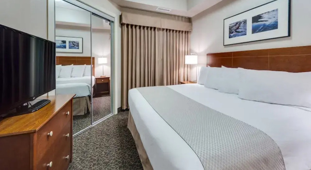 Heritage Inn Hotel & Convention Centre - Brooks, Varaa Hotelli Brooks Southern Alberta