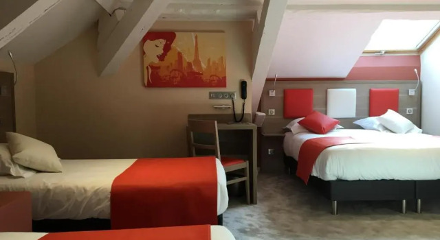 Четырёхместный номер Standard Hotel-Restaurant St-Christophe