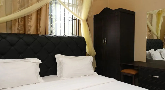 Апартаменты с балконом Central Apartments Hotel