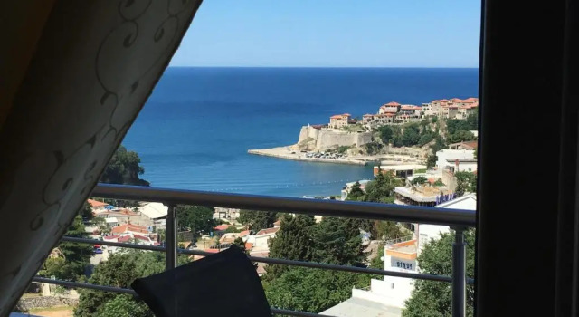 Трёхместный номер Standard с балконом и с видом на море Apartments Panorama Alaj