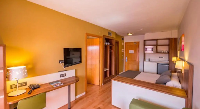 Семейный люкс Golden Avenida Family Suites 4 Sup