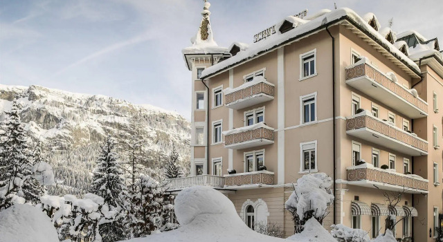 Romantik Hotel Schweizerhof & Spa Flims, Book Resort Flims 