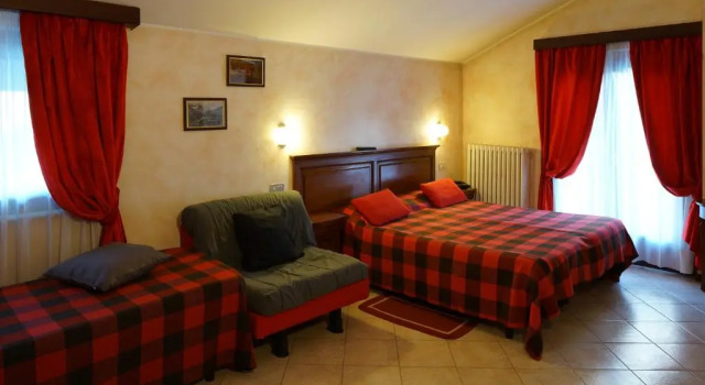 Четырёхместный номер Standard Hotel Al Caminetto
