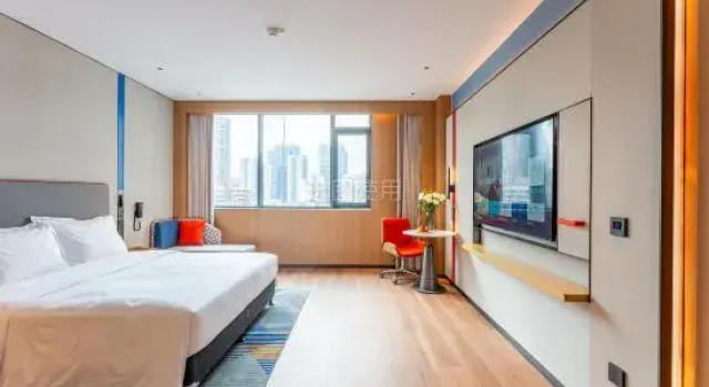 Люкс Holiday Inn Express Haikou World Trade Center by IHG