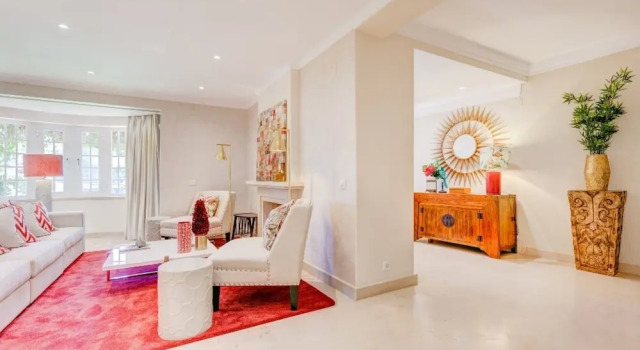 Seafront Beach Villa - Unit 1, Забронировать Вилла Коттеджи Estoril Coast, Коттедж