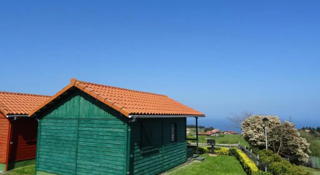 Бунгало Standard Camping & Bungalows Leagi