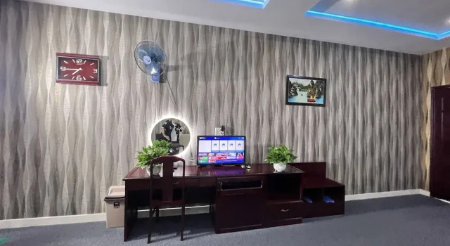 Phi Long 2 Hotel Thu Dau Mot, Забронировать Отель Тхузаумот Binh Duong