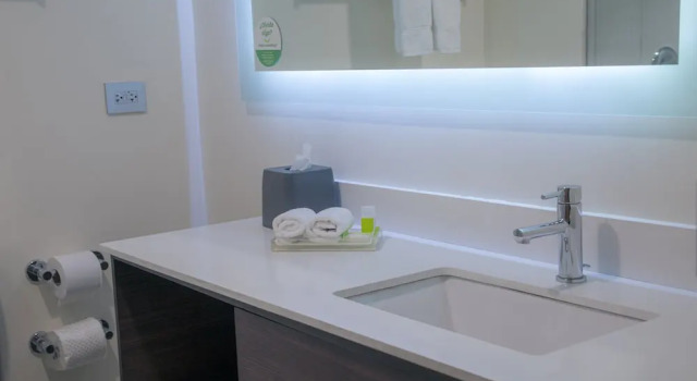 Люкс c 1 комнатой с балконом Holiday Inn Tlaxcala by IHG