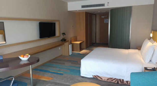Трёхместный номер Standard Holiday Inn Express Xi'an Qujiang South by IHG