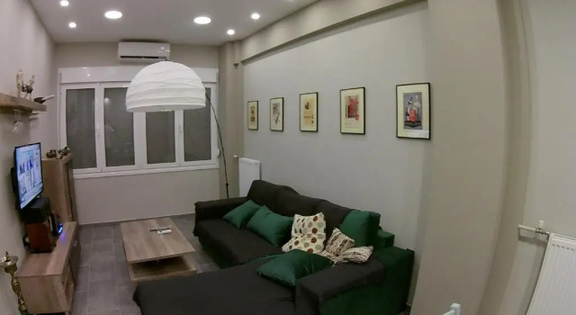 “ZEUS”, STYLISH LUXURY BUSINESS SUITE in the heart of Athens.
