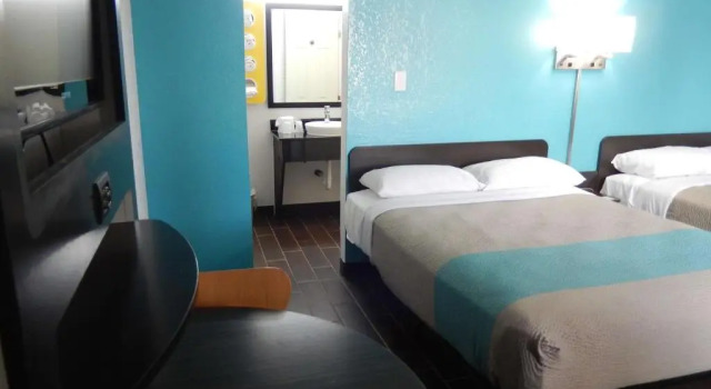 Четырёхместный номер Deluxe Motel 6-Portland, TX
