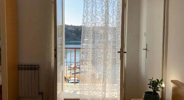 Apartment Sea